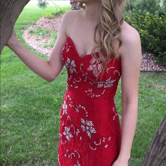 Red Jovani Prom Dress - Picture 5 of 8